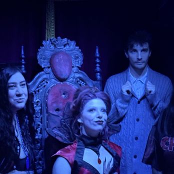 Universal Horror Unleashed - Queen Vampire with minions - Haunted Houses Near Me - Las Vegas, Nevada Universal Horror Unleashed - Queen Vampire with minions - Haunted Houses Near Me - Las Vegas, Nevada