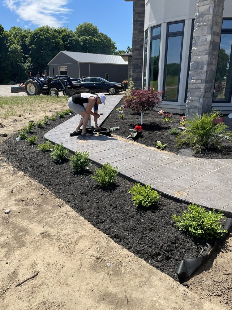 PETERS LAWNCARE/ LANDSCAPING Updated July 2024 St. Louis, Missouri