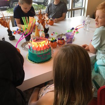 Fred Meyer - My daughter Loved her unicorn birthday cake. Absolutely beautiful! - Grocery Near Me - Portland, Oregon