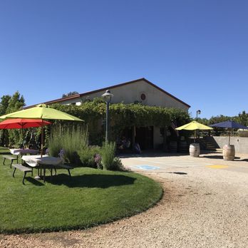 Cooper Vineyards - Walking up to the estate - Wineries Near Me - Plymouth, California