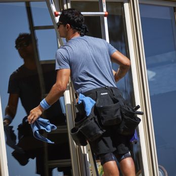 Best Window Cleaning - Window Washing Near Me - Oceanside, California