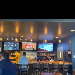 Flagship Taproom - Bar