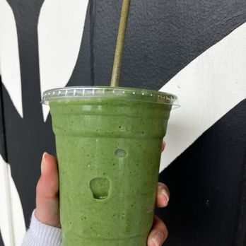 The Hidden Kitchen - Green smoothie - Juice Bars & Smoothies Near Me - Cayucos, California