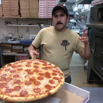 Pizza on 40th - THEY'RE BACK!!! Different name, same great taste & talented pizza specialists & staff waiting for you! - Pizza Near Me - Phoenix, Arizona
