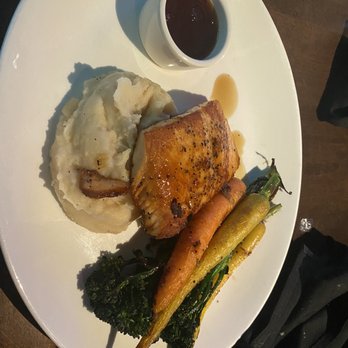 Yard House - New American Near Me - West Nyack, New York