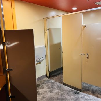 The Waffle - Men's bathroom - New American Near Me - Los Angeles, California
