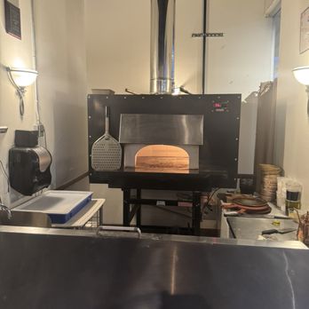 Mangia e Bevi - Pizza oven you can watch while your eating - Italian Near Me - Oceanside, California