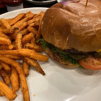 Citizens Grill - Burger and sweet potato fries - American Near Me - Conroe, Texas