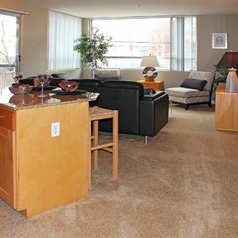 Stonebridge Waterfront - Living Room - Apartments Near Me - Cleveland, Ohio Stonebridge Waterfront - Living Room - Apartments Near Me - Cleveland, Ohio