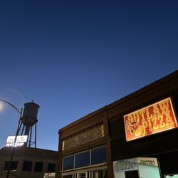 Outlaw Pizza - Look for the water tower