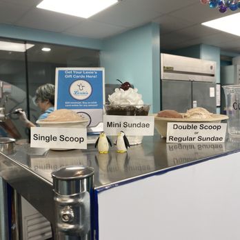 Lexie's Frozen Custard - Photo 8: Order counter - Ice Cream & Frozen Yogurt Near Me - Berkeley, California