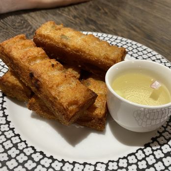 Elephant Jumps - Crispy Flat Bread Shrimp - Thai Near Me - Falls Church, Virginia