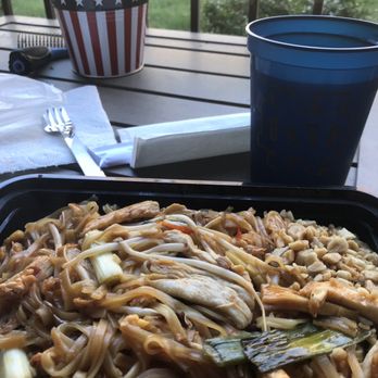 SUSHI THAI - Chicken Pad Thai - Sushi Bars Near Me - Hermitage, Tennessee SUSHI THAI - Chicken Pad Thai - Sushi Bars Near Me - Hermitage, Tennessee