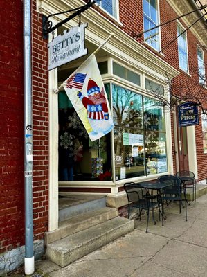 Betty's Restaurant by null