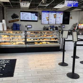 Taino's Bakery & Deli - Bakery side - Bakeries Near Me - Orlando, Florida Taino's Bakery & Deli - Bakery side - Bakeries Near Me - Orlando, Florida