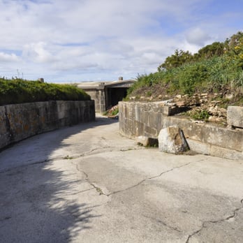 Batería de Fuenteseca - Landmarks & Historical Buildings Near Me - Ares, C