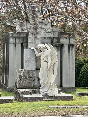 Hollywood Cemetery by null