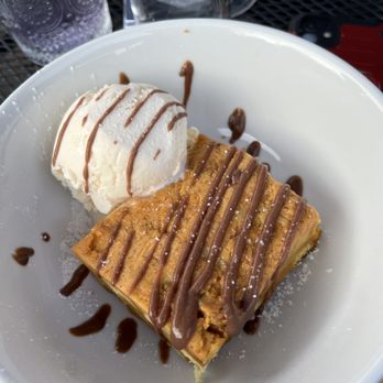 Puente Pub - Banana bread pudding - Latin American Near Me - Farmington, Connecticut Puente Pub - Banana bread pudding - Latin American Near Me - Farmington, Connecticut