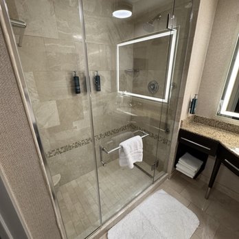 Hilton Americas-Houston - Shower - Hotels Near Me - Houston, Texas Hilton Americas-Houston - Shower - Hotels Near Me - Houston, Texas