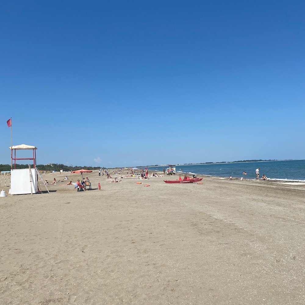 Bluemoon - Arts & Crafts Near Me - Venezia, 34