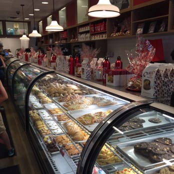 Carlo's Bakery - Bakeries Near Me - Hoboken, New Jersey