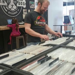 Tin Dog Records - Vigorously viewing vintage vinyl vivaciously...
