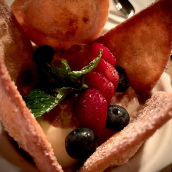 District Wine - Ice cream with berries - Wine Bars Near Me - Long Beach, California