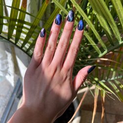 Aloha Nails - 9D cat eye gel