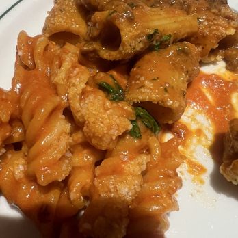 Jon & Vinny's - spicy fusilli and rigatoni bolognese - Pizza Near Me - Beverly Hills, California Jon & Vinny's - spicy fusilli and rigatoni bolognese - Pizza Near Me - Beverly Hills, California
