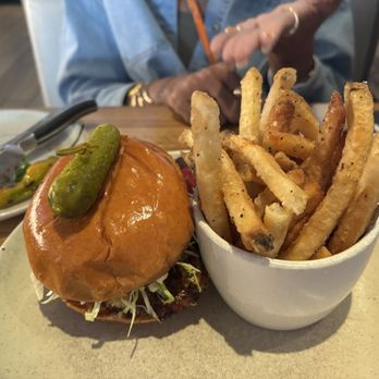 Moxies - Cocktail Bars Near Me - Houston, Texas