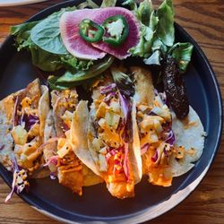 El pez-On marisqueria - Tacos de pescado