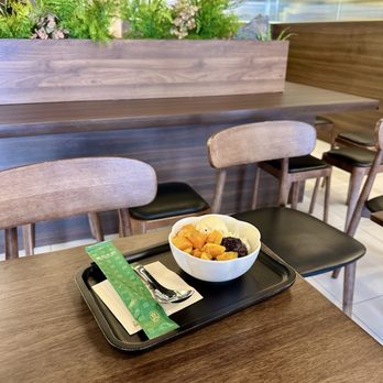 Makkee Dessert - Mango Snow Black Sticky Rice - Desserts Near Me - Rowland Heights, California