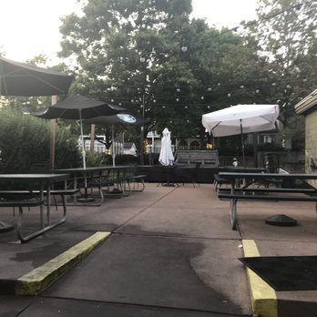 O4W Pizza - back patio - Pizza Near Me - Duluth, Georgia