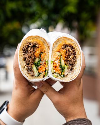 b&b | Banh Mi & Boba by null