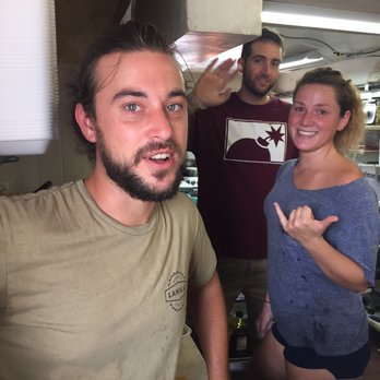 EARL Kaimuki - Rory, justin ( owner) and Erin working behind the counter - Sandwiches Near Me - Honolulu, Hawaii
