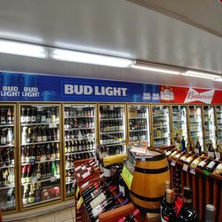 San Roque Market & Liquors
