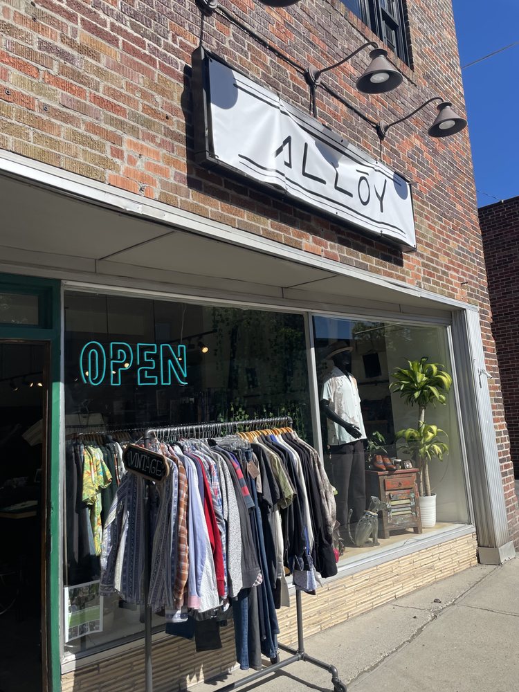ALLŌY BOZEMAN Updated September 2024 18 South Willson Ave, Bozeman, Montana Men's Clothing