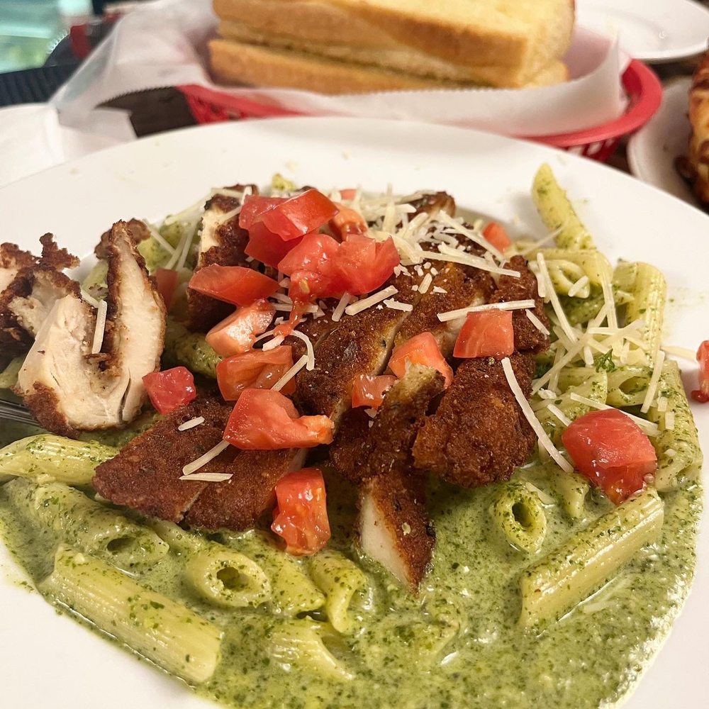 Capri di Nuovo - Creamy Pesto Chicken - Italian Near Me - West Allis, Wisconsin Capri di Nuovo - Creamy Pesto Chicken - Italian Near Me - West Allis, Wisconsin