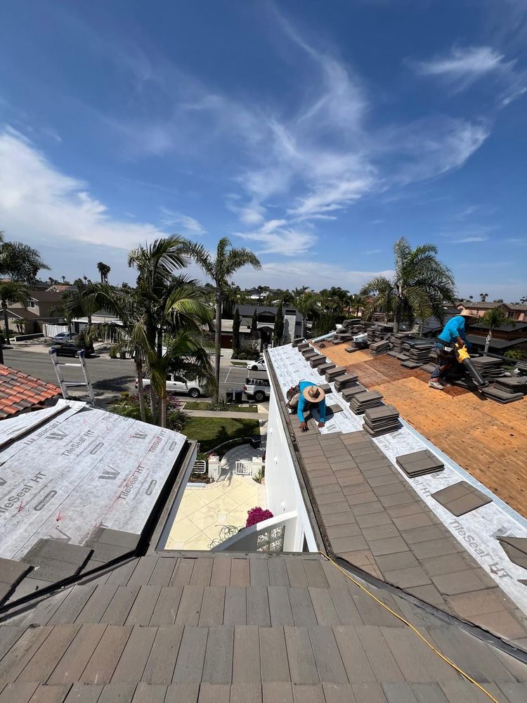 Slide of iHeart Roofing