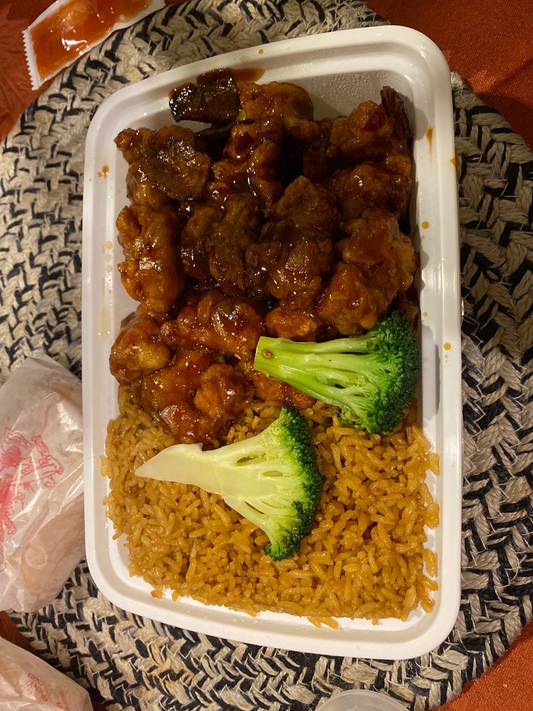 Hong Kong Chinese Restaurant, Queens | Roadtrippers