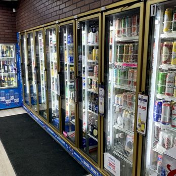 Bottles - Fully stocked beer cooler - Beer, Wine & Spirits Near Me - Jersey City, New Jersey Bottles - Fully stocked beer cooler - Beer, Wine & Spirits Near Me - Jersey City, New Jersey