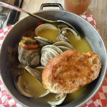 Point Lobster Bar & Grill - Seafood Near Me - Point Pleasant Beach, New Jersey