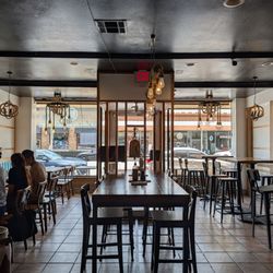 Hanano Ramen - Inside, you can build you can build your own ramen here