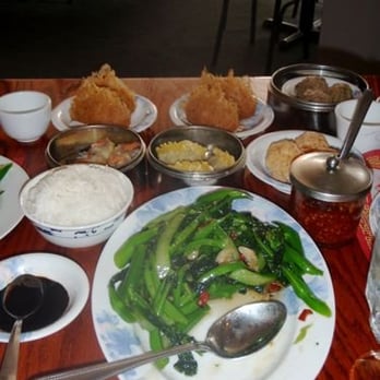 Full Kee Restaurant - Dim sum and Vietnamese-style broccoli with garlic - Chinese Near Me - Richmond, Virginia Full Kee Restaurant - Dim sum and Vietnamese-style broccoli with garlic - Chinese Near Me - Richmond, Virginia