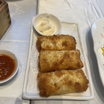Moon Palace - Lobster mayo spring roll - Seafood Near Me - Toronto, Ontario Moon Palace - Lobster mayo spring roll - Seafood Near Me - Toronto, Ontario
