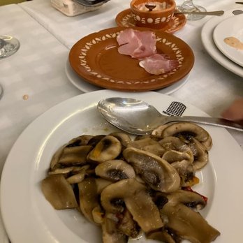 Postigo do Carvão - Portuguese Near Me - Porto, 13