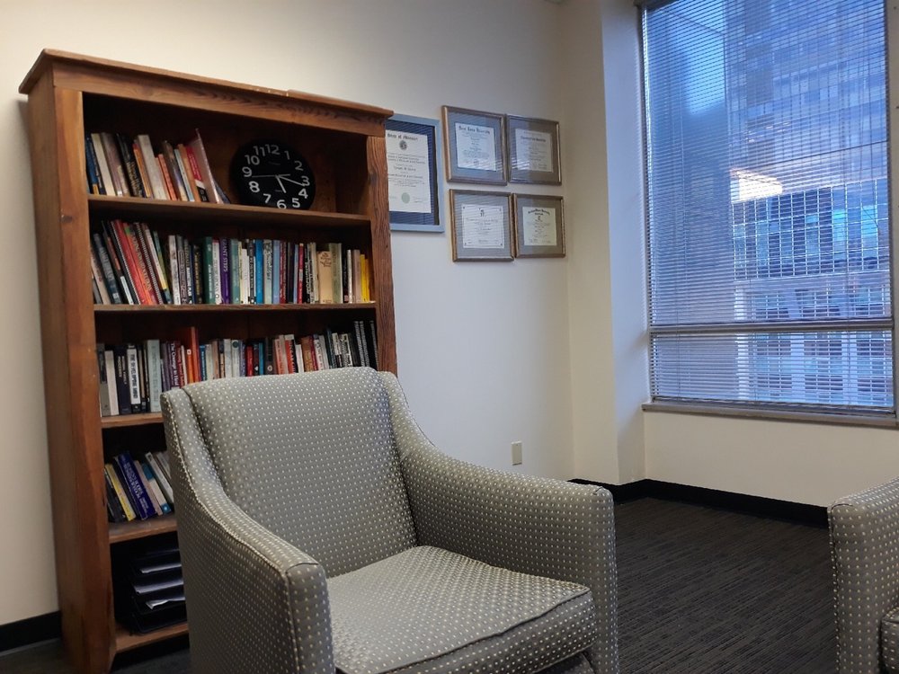 Vivian Sierra - grief counselor in Saint Louis, MO