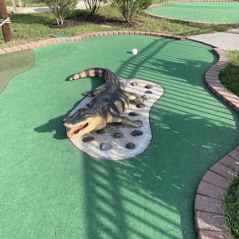 Manatawny Green Mini Golf - Hole 18 - but the hole was blocked??? - Mini Golf Near Me - Pottstown, Pennsylvania Manatawny Green Mini Golf - Hole 18 - but the hole was blocked??? - Mini Golf Near Me - Pottstown, Pennsylvania