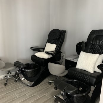 Lexor Nail Spa - Private pedicure area (seating for 4) - Nail Salons Near Me - East Ridge, Tennessee Lexor Nail Spa - Private pedicure area (seating for 4) - Nail Salons Near Me - East Ridge, Tennessee