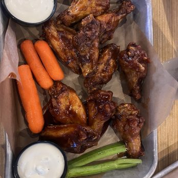 Buffalo Wild Wings - Jamaica jerk and honey BBQ - Chicken Wings Near Me - Hermitage, Tennessee